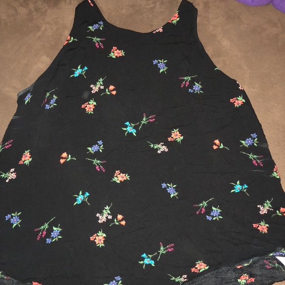 High Neck Tank Top - Picture 2 of 4